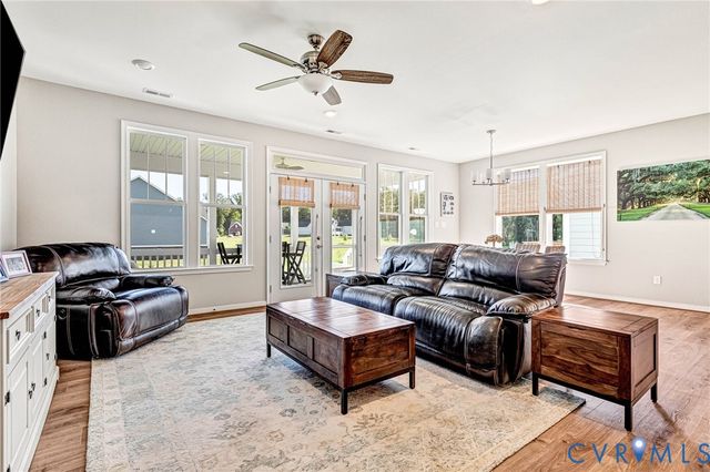 8469 Chimney Rock Dr, Mechanicsville, VA 23116