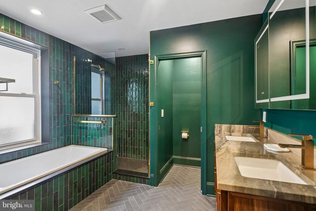 2021 BAINBRIDGE ST, Philadelphia, PA 19146