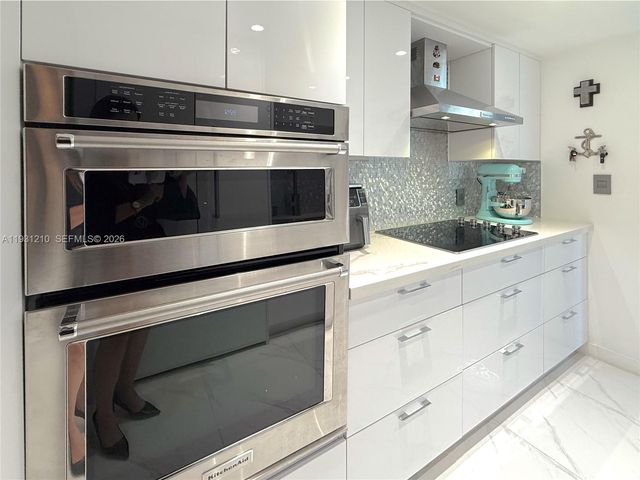 20379 W Country Club Drive 2334, Aventura, FL 33180