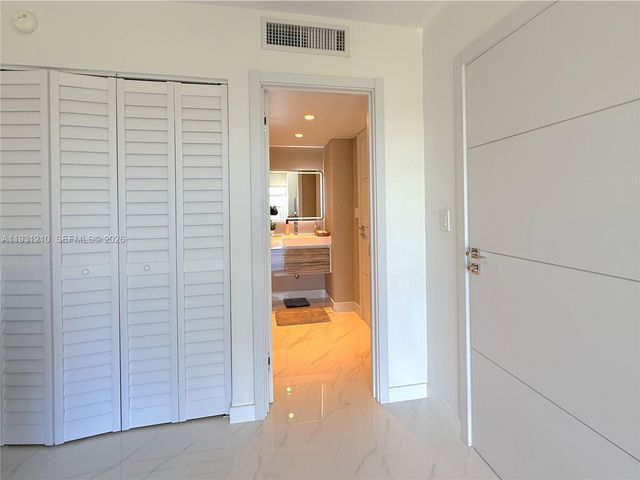 20379 W Country Club Drive 2334, Aventura, FL 33180