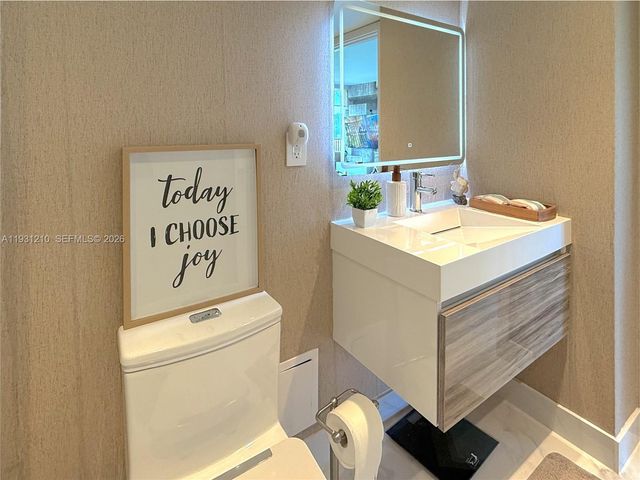 20379 W Country Club Drive 2334, Aventura, FL 33180