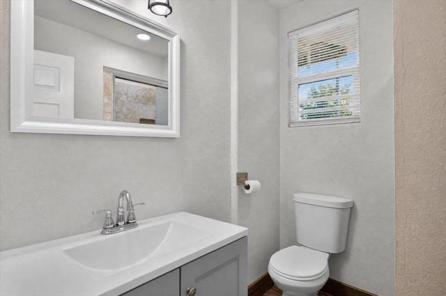 1118 N Augusta Street, Fresno, CA 93701