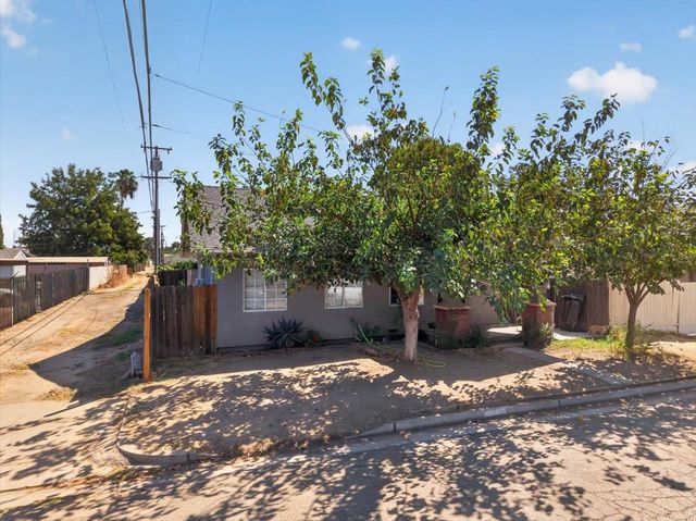1118 N Augusta Street, Fresno, CA 93701