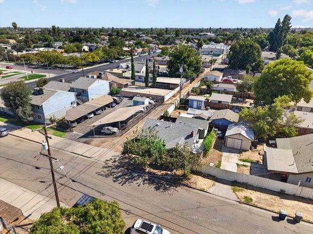 1118 N Augusta Street, Fresno, CA 93701