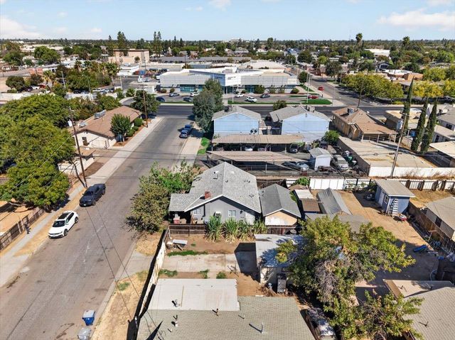 1118 N Augusta Street, Fresno, CA 93701