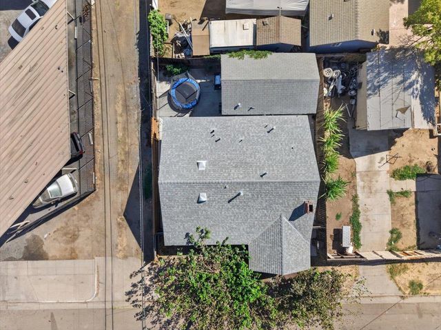 1118 N Augusta Street, Fresno, CA 93701