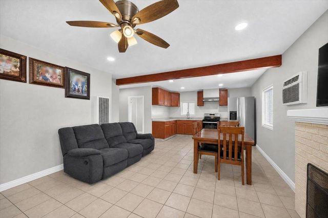 1118 N Augusta Street, Fresno, CA 93701