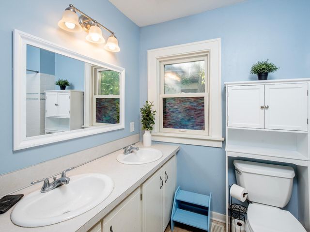 6008 Clinton Avenue, Minneapolis, MN 55419