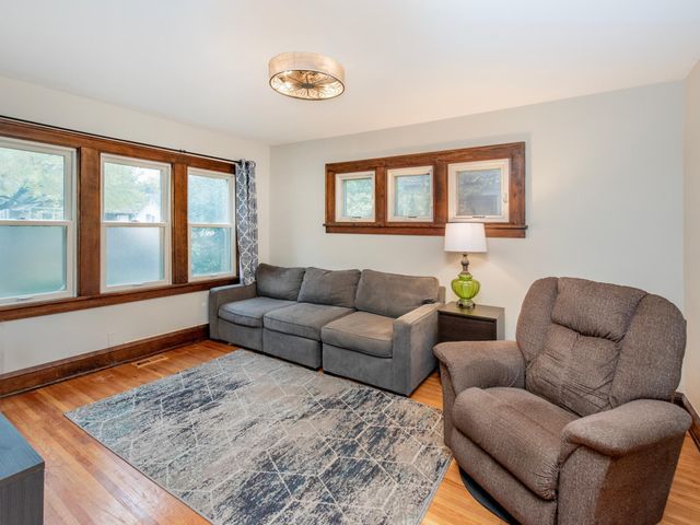 6008 Clinton Avenue, Minneapolis, MN 55419