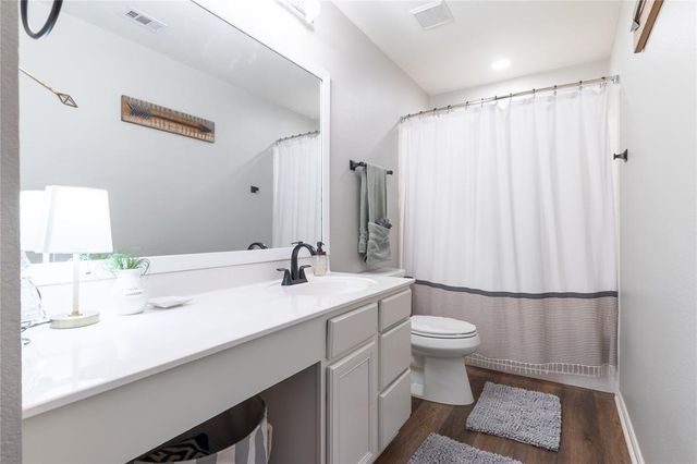 201 S Sumac LN, Georgetown, TX 78633