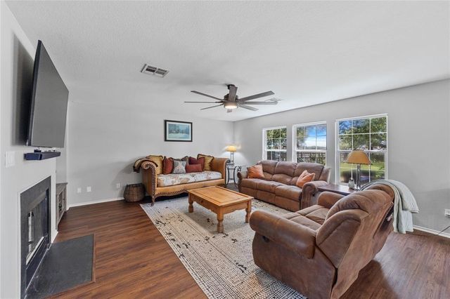 201 S Sumac LN, Georgetown, TX 78633