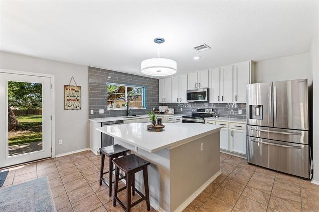 201 S Sumac LN, Georgetown, TX 78633