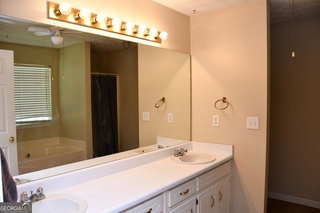 629 Locust Road, Locust Grove, GA 30248