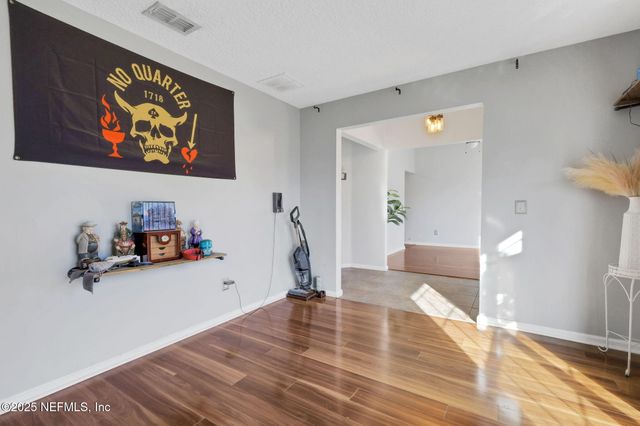 1453 LINDSEY CROSSING Drive, Jacksonville, FL 32218