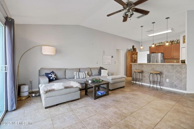 1453 LINDSEY CROSSING Drive, Jacksonville, FL 32218