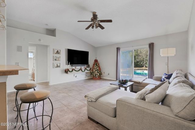 1453 LINDSEY CROSSING Drive, Jacksonville, FL 32218