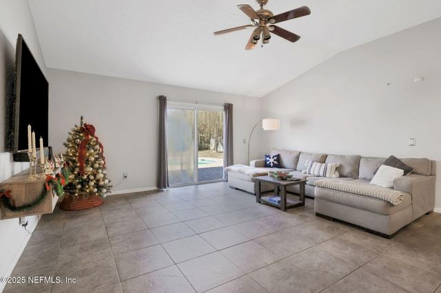 1453 LINDSEY CROSSING Drive, Jacksonville, FL 32218