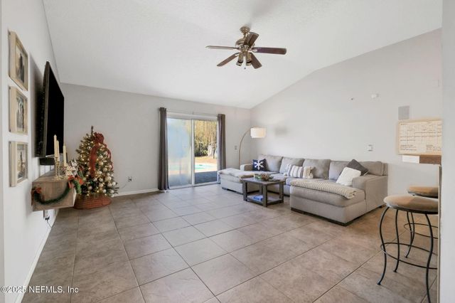 1453 LINDSEY CROSSING Drive, Jacksonville, FL 32218