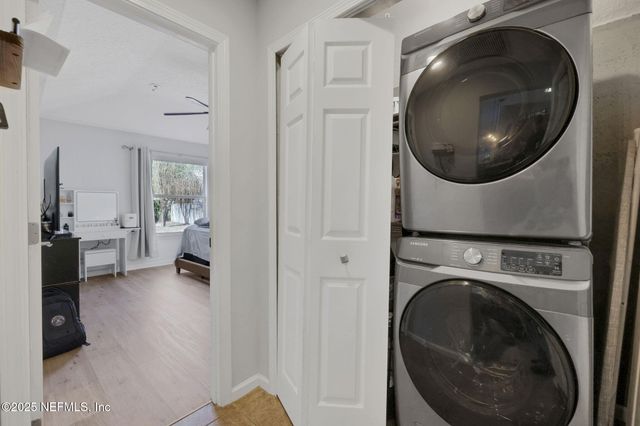 1453 LINDSEY CROSSING Drive, Jacksonville, FL 32218