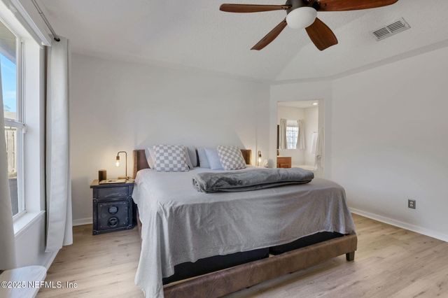 1453 LINDSEY CROSSING Drive, Jacksonville, FL 32218