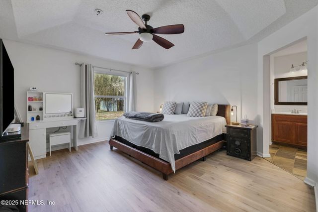 1453 LINDSEY CROSSING Drive, Jacksonville, FL 32218