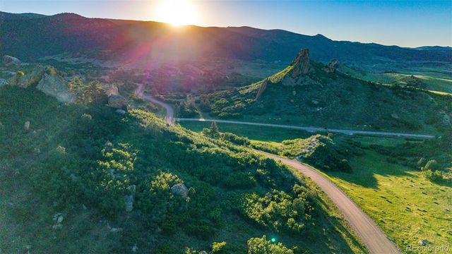 5814 Country Club Drive, Larkspur, CO 80118