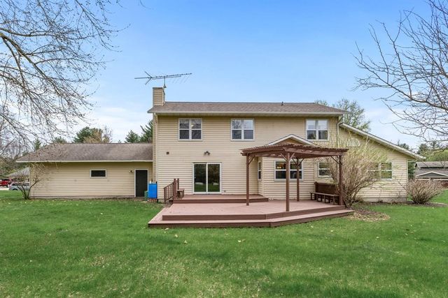 420 Southwood Court, Eau Claire, WI 54701