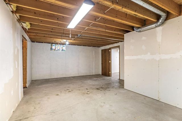 420 Southwood Court, Eau Claire, WI 54701