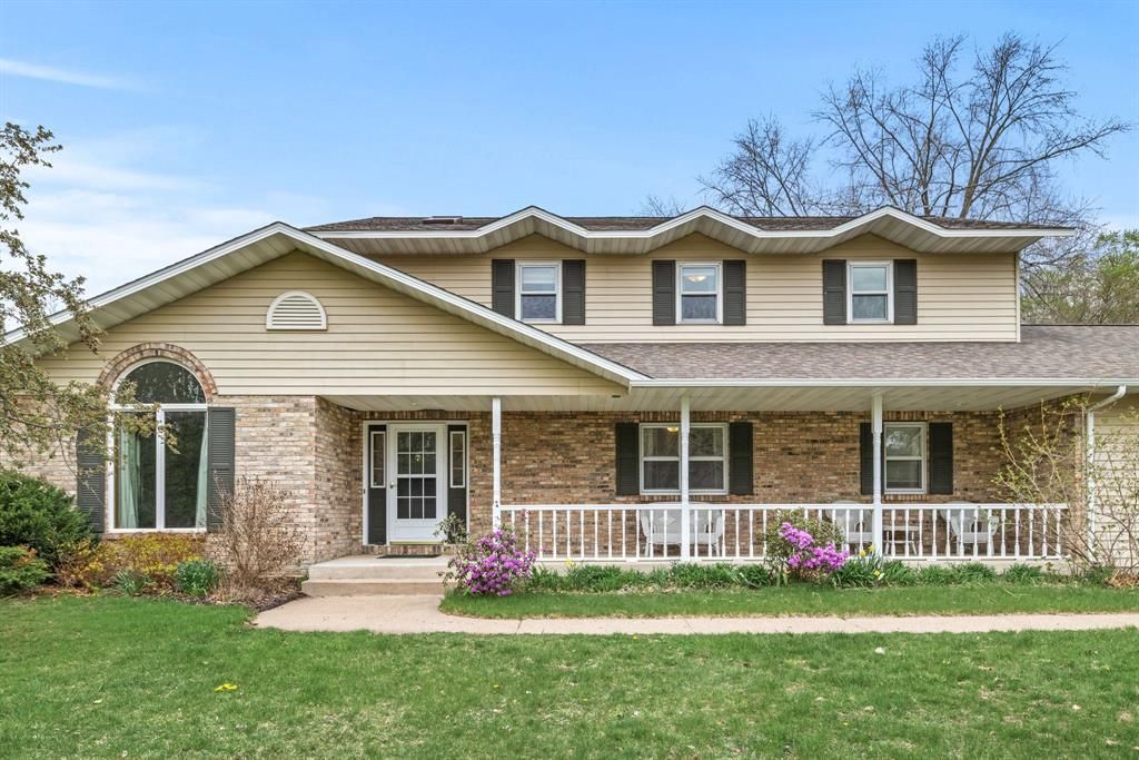 420 Southwood Court, Eau Claire, WI 54701