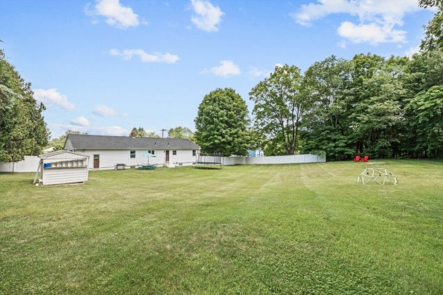 48 North, Douglas, MA 01516