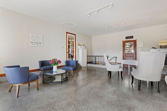 48 North, Douglas, MA 01516