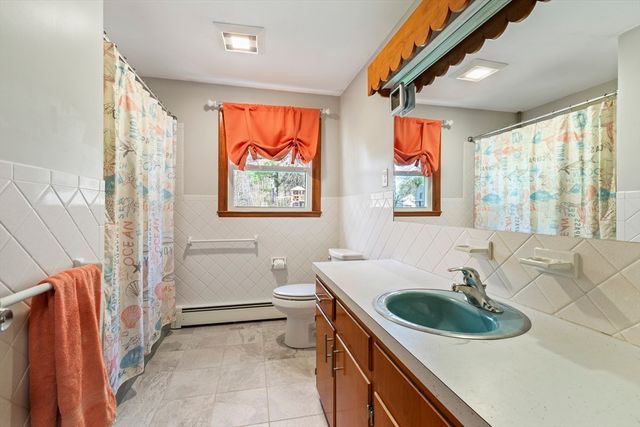 48 North, Douglas, MA 01516