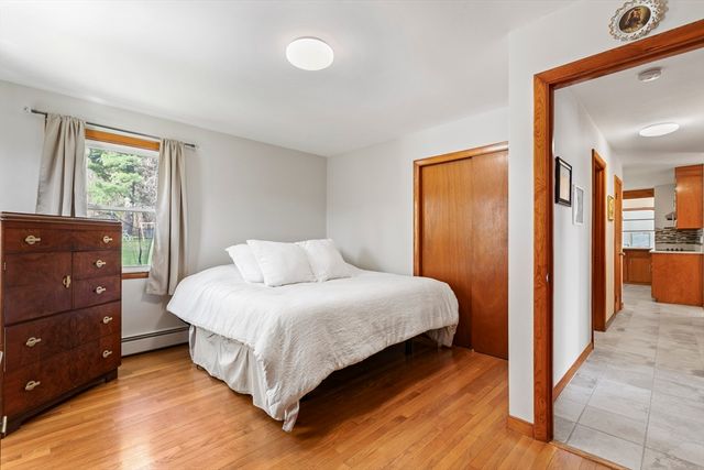 48 North, Douglas, MA 01516
