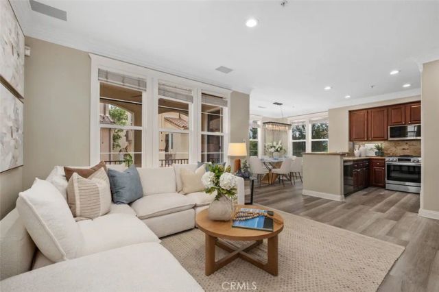 347 Tall Oak, Irvine, CA 92603