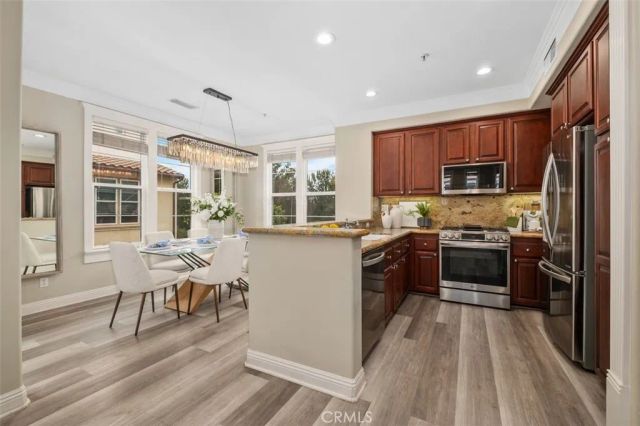347 Tall Oak, Irvine, CA 92603