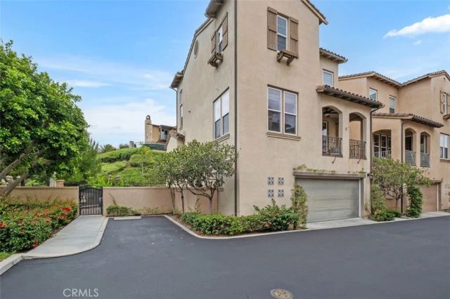 347 Tall Oak, Irvine, CA 92603