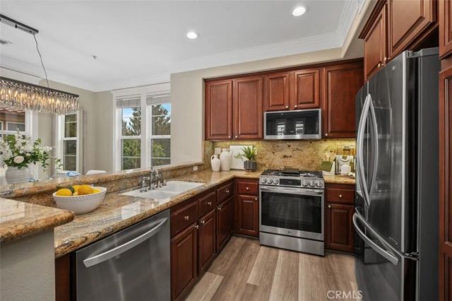 347 Tall Oak, Irvine, CA 92603