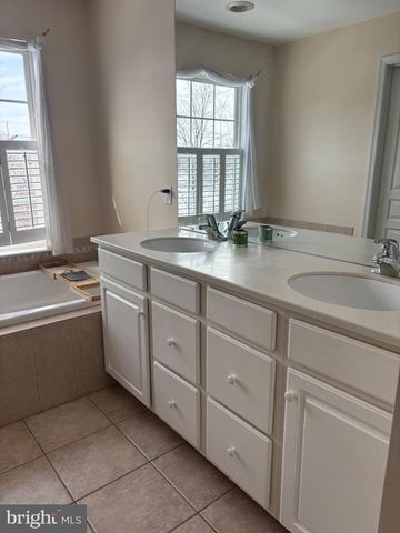 1803 DARLINGTON LN, Chester Springs, PA 19425