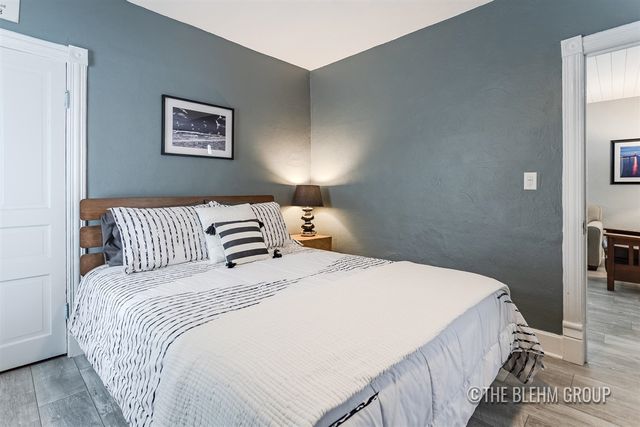 908 Superior Street, South Haven, MI 49090