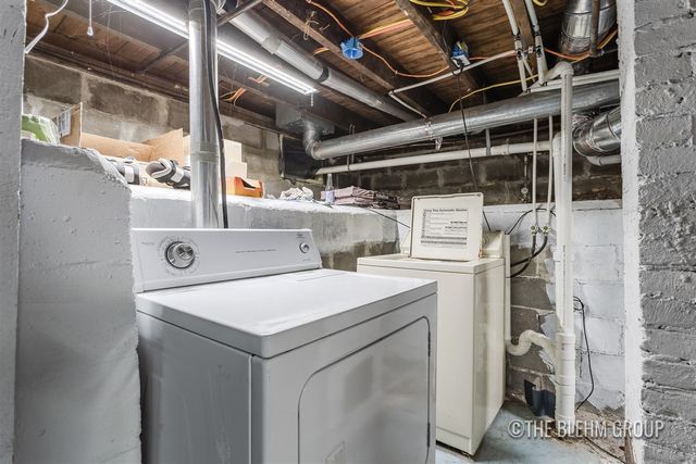 908 Superior Street, South Haven, MI 49090