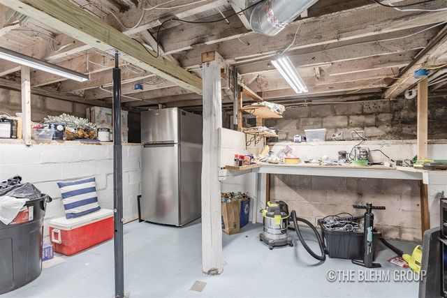 908 Superior Street, South Haven, MI 49090