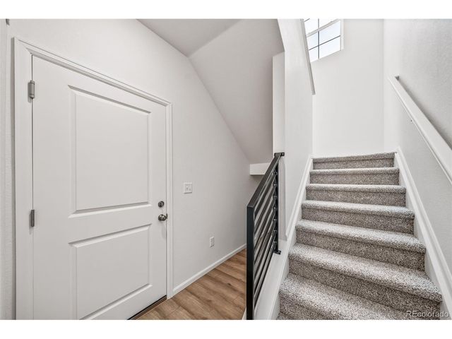 22335 E 39th Ave, Aurora, CO 80019