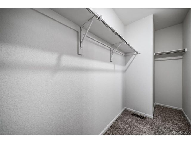 22335 E 39th Ave, Aurora, CO 80019