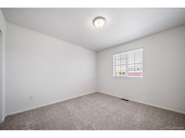 22335 E 39th Ave, Aurora, CO 80019