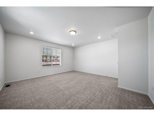 22335 E 39th Ave, Aurora, CO 80019