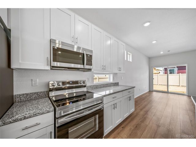 22335 E 39th Ave, Aurora, CO 80019