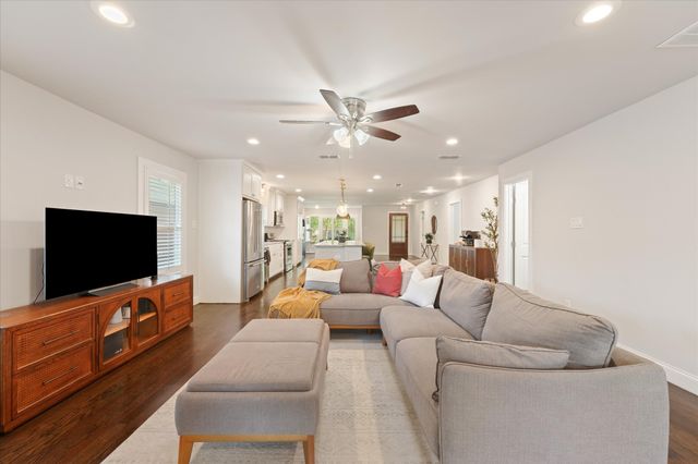 5609 Reiger Avenue, Dallas, TX 75214