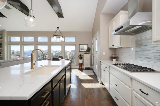 1125 Lochenshire Circle, Manhattan, KS 66503