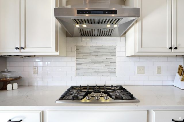 1125 Lochenshire Circle, Manhattan, KS 66503