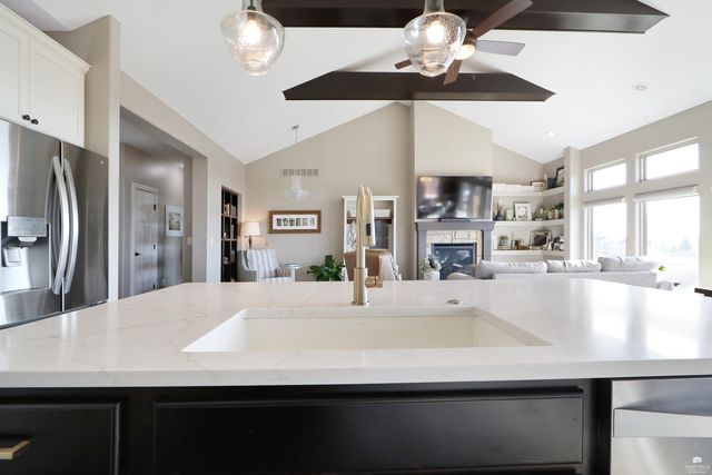 1125 Lochenshire Circle, Manhattan, KS 66503